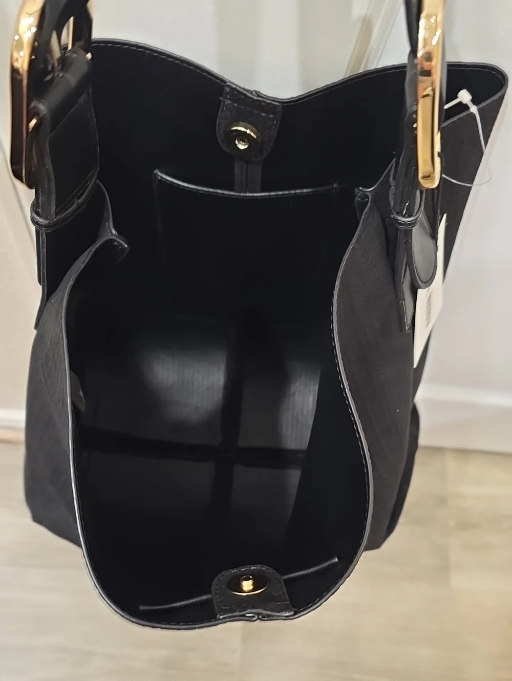 Steve Madden structured black